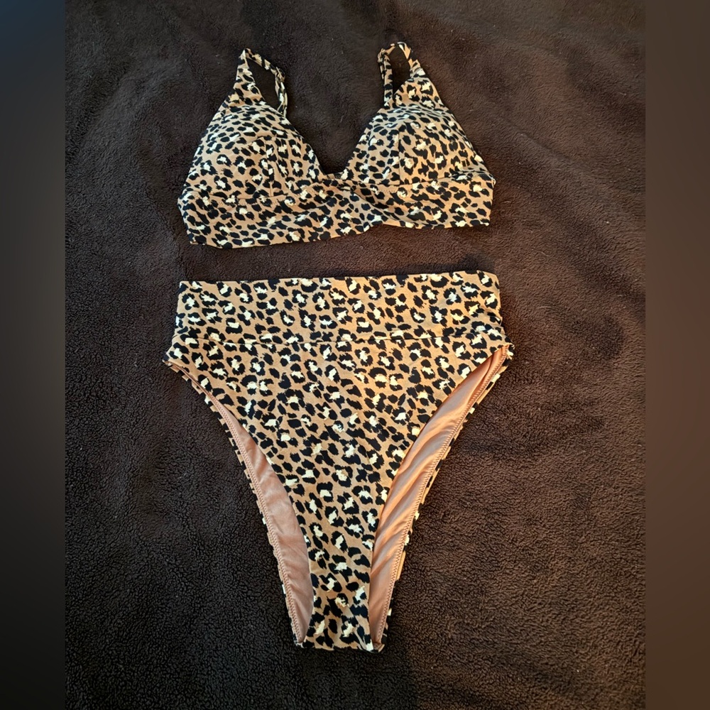 NWOT American Eagle Outfitters Leopard Print Bikini sz M